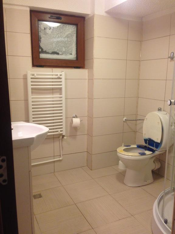 Pensiunea Roka Ranca Habitación foto